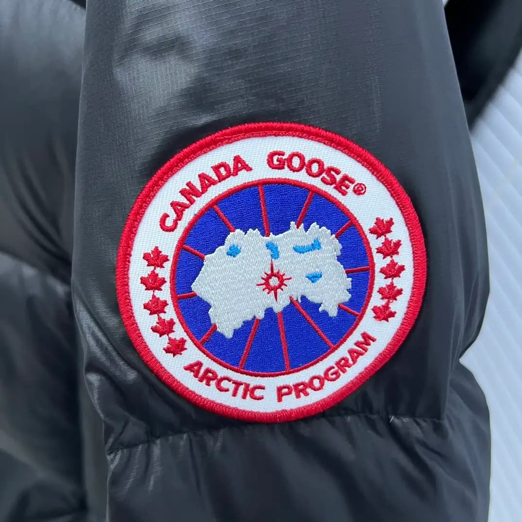 Canada Goose Crofton Puffer Down Jacket - Image 6