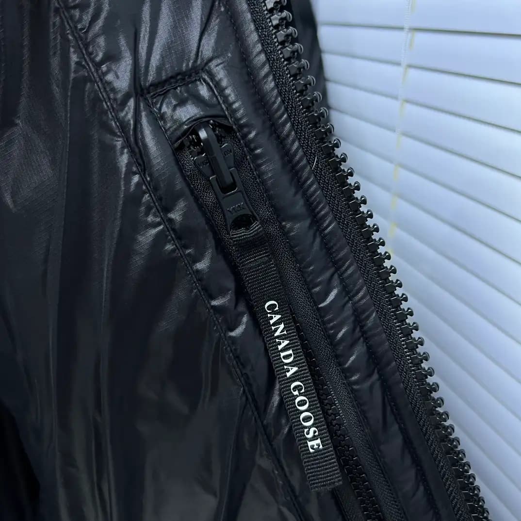 Canada Goose Crofton Puffer Down Jacket - Image 7