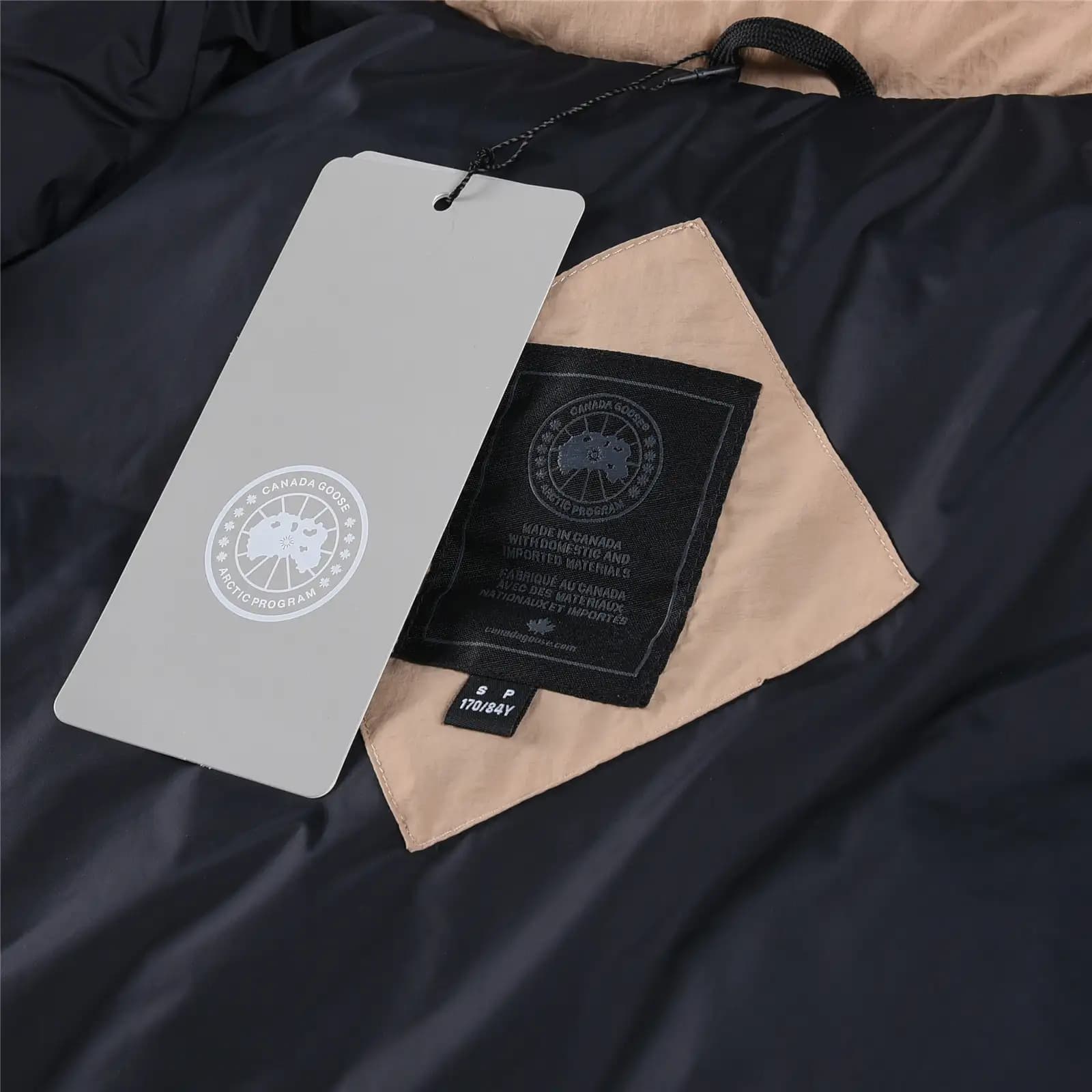 Canada Goose Stand Collar Down Jacket - Image 10