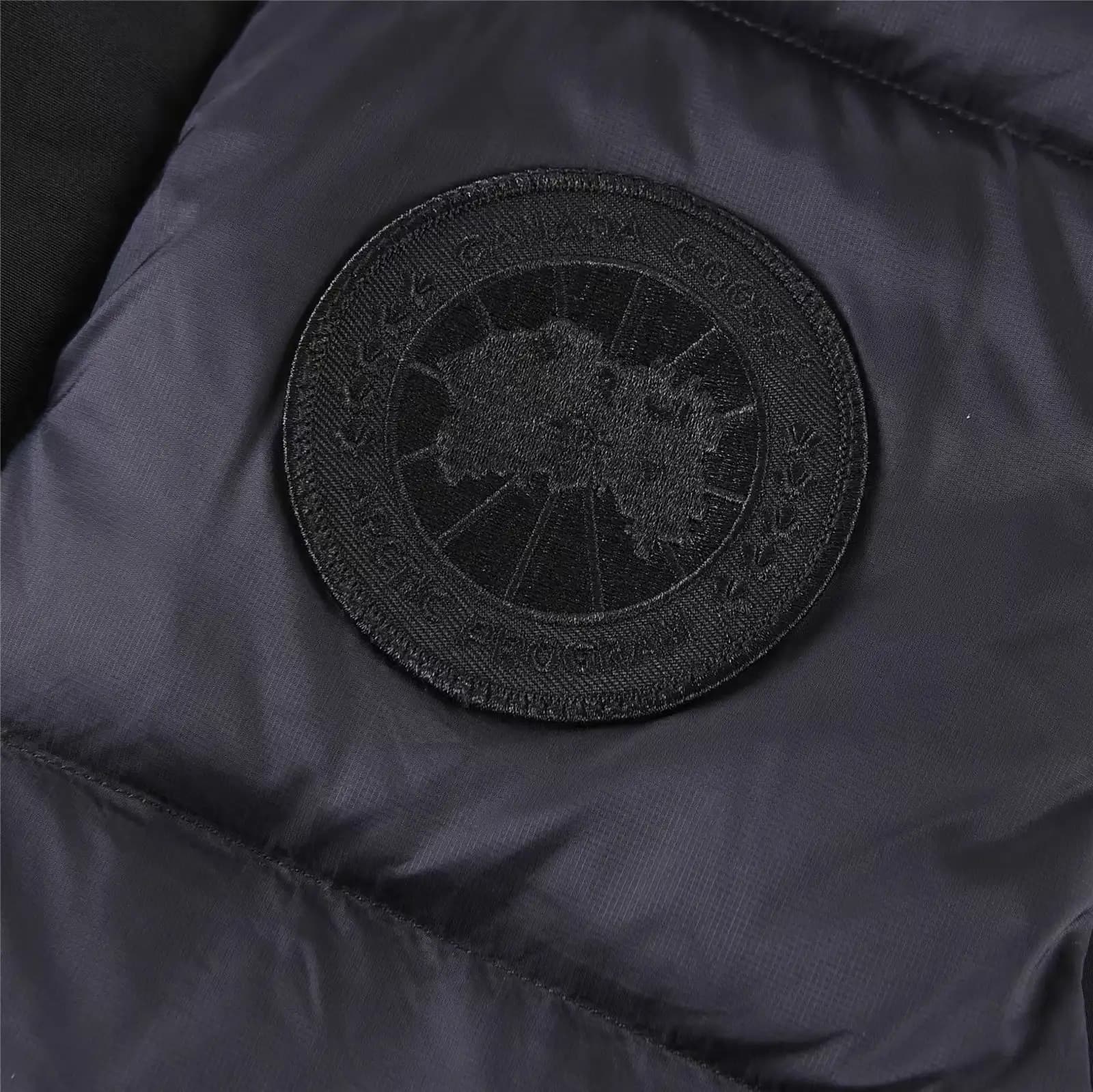 Canada Goose Paradigm Freestyle Vest - Image 10