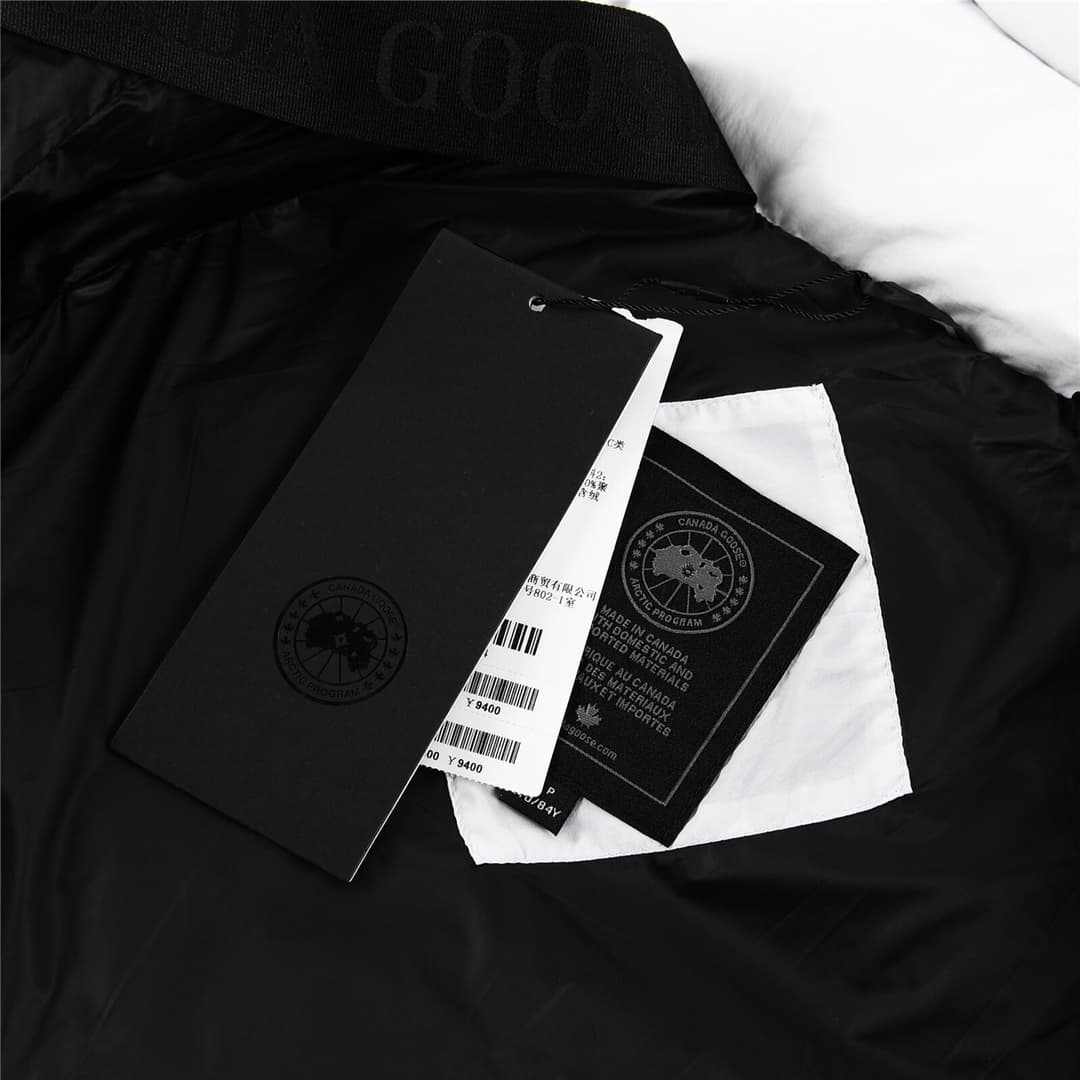 Canada Goose Parka - Image 9