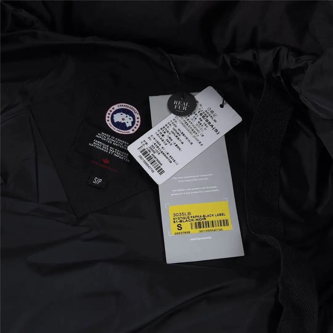 Canada Goose Women’s Parka - Image 9