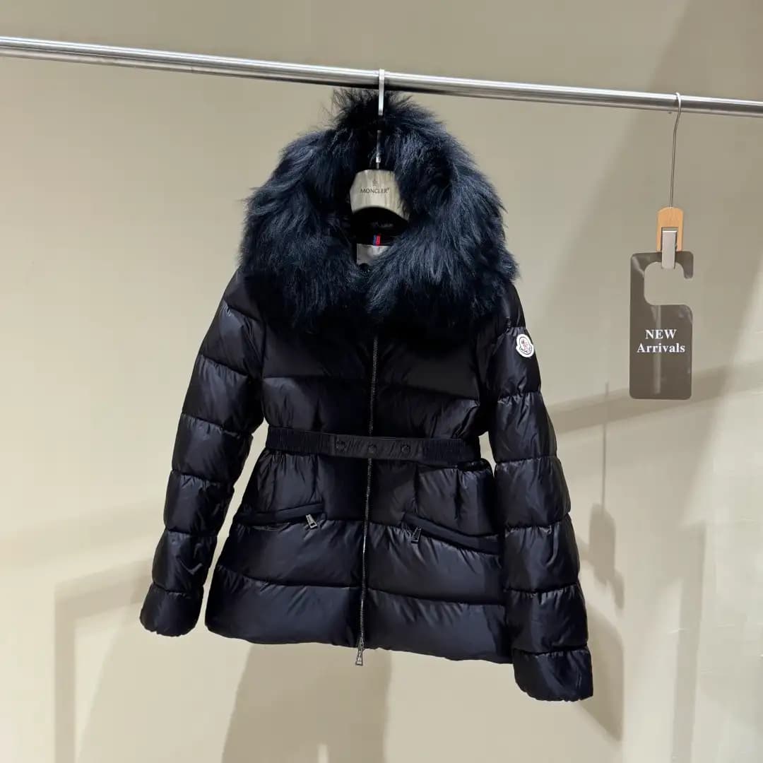 Moncler Short Goose down jacket for Women - Image 7