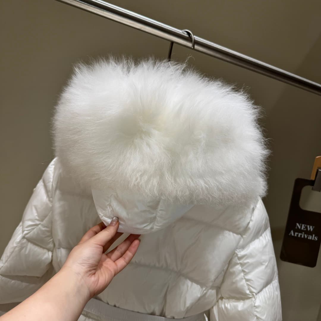 Moncler Short Goose down jacket for Women - Image 10