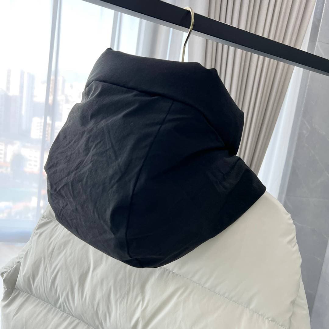Moncler down jacket - Image 7