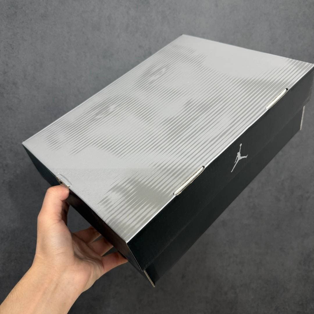 Air Jordan 12 - Image 11