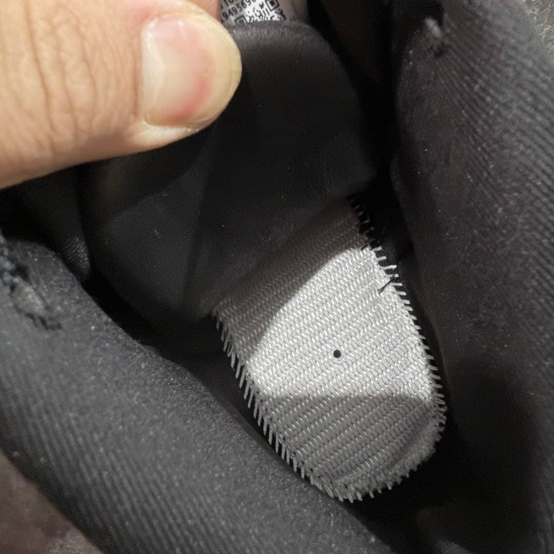 Air Jordan 12 - Image 2