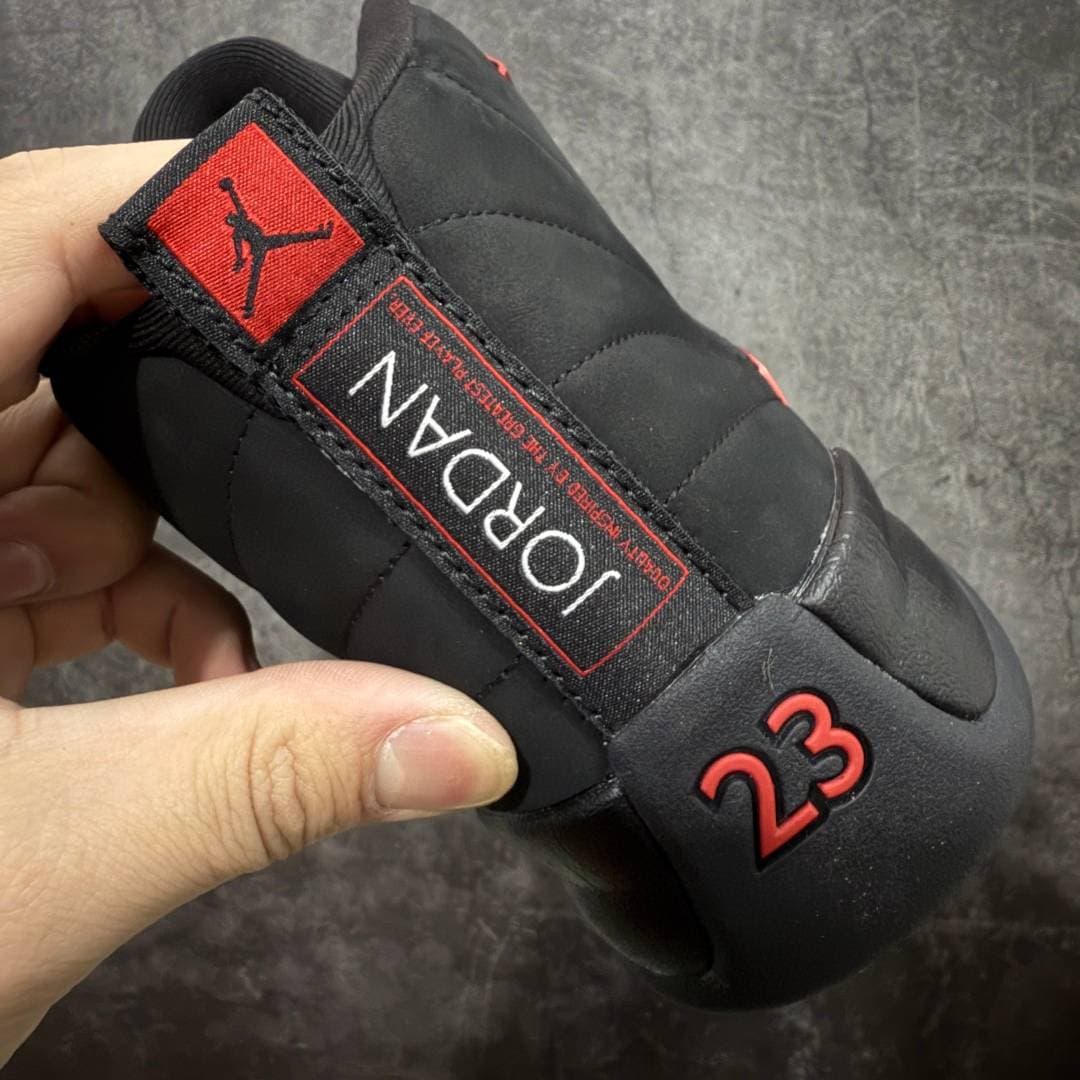 Air Jordan 12 - Image 3