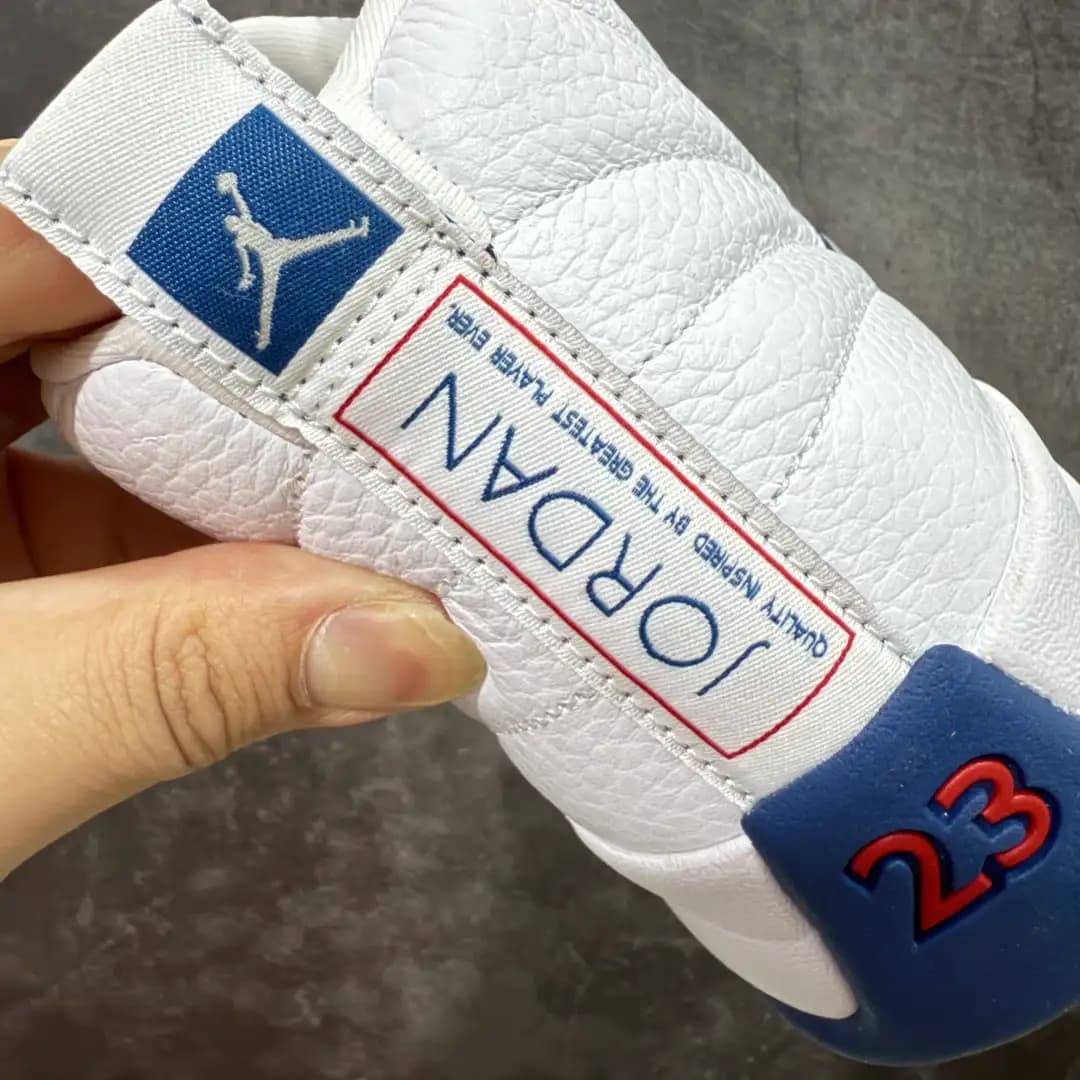 Air Jordan 12 - Image 2