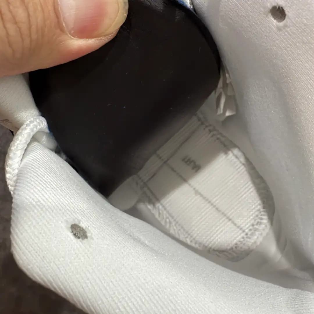 Air Jordan 12 - Image 7