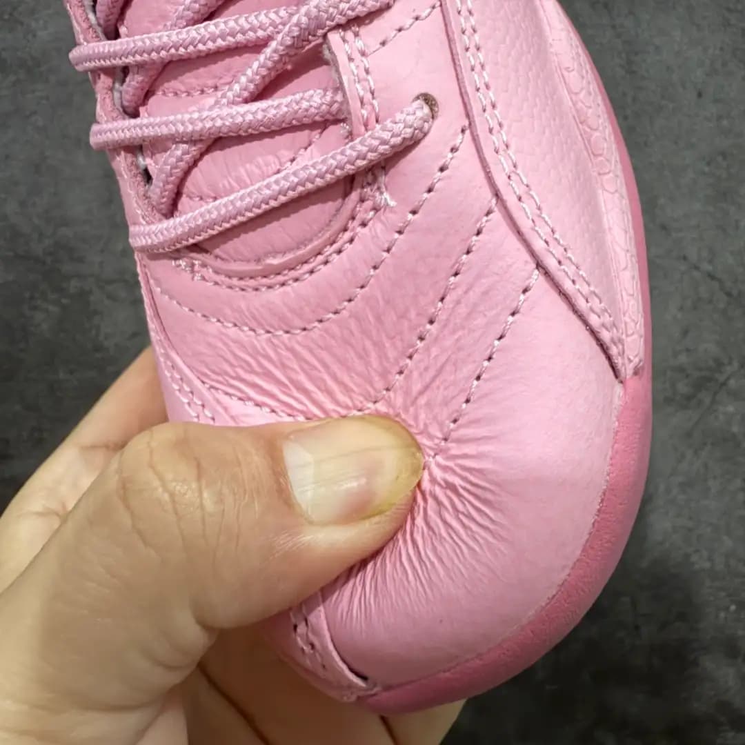 Air Jordan 12 - Image 2