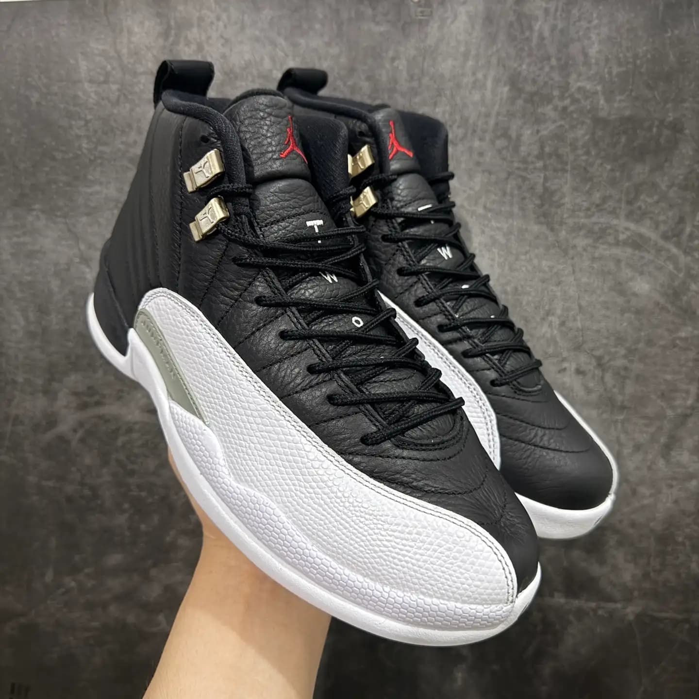 Air Jordan 12