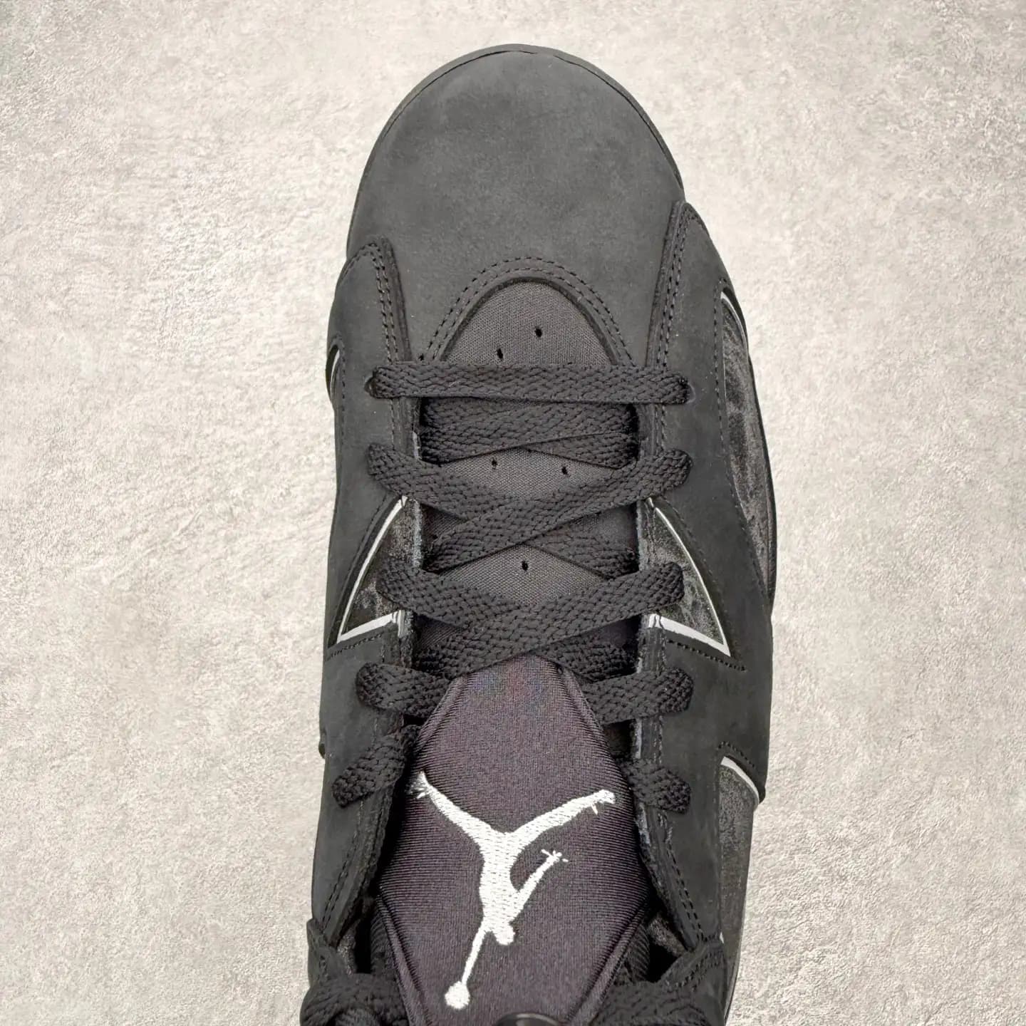 Air Jordan 6 - Image 3
