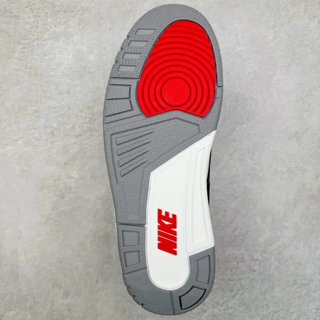 Air Jordan 3 - Image 2