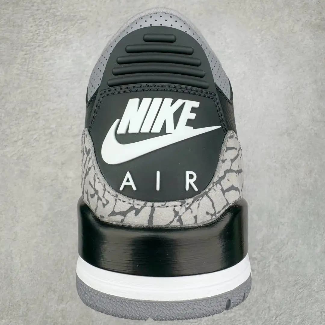 Air Jordan 3 - Image 9