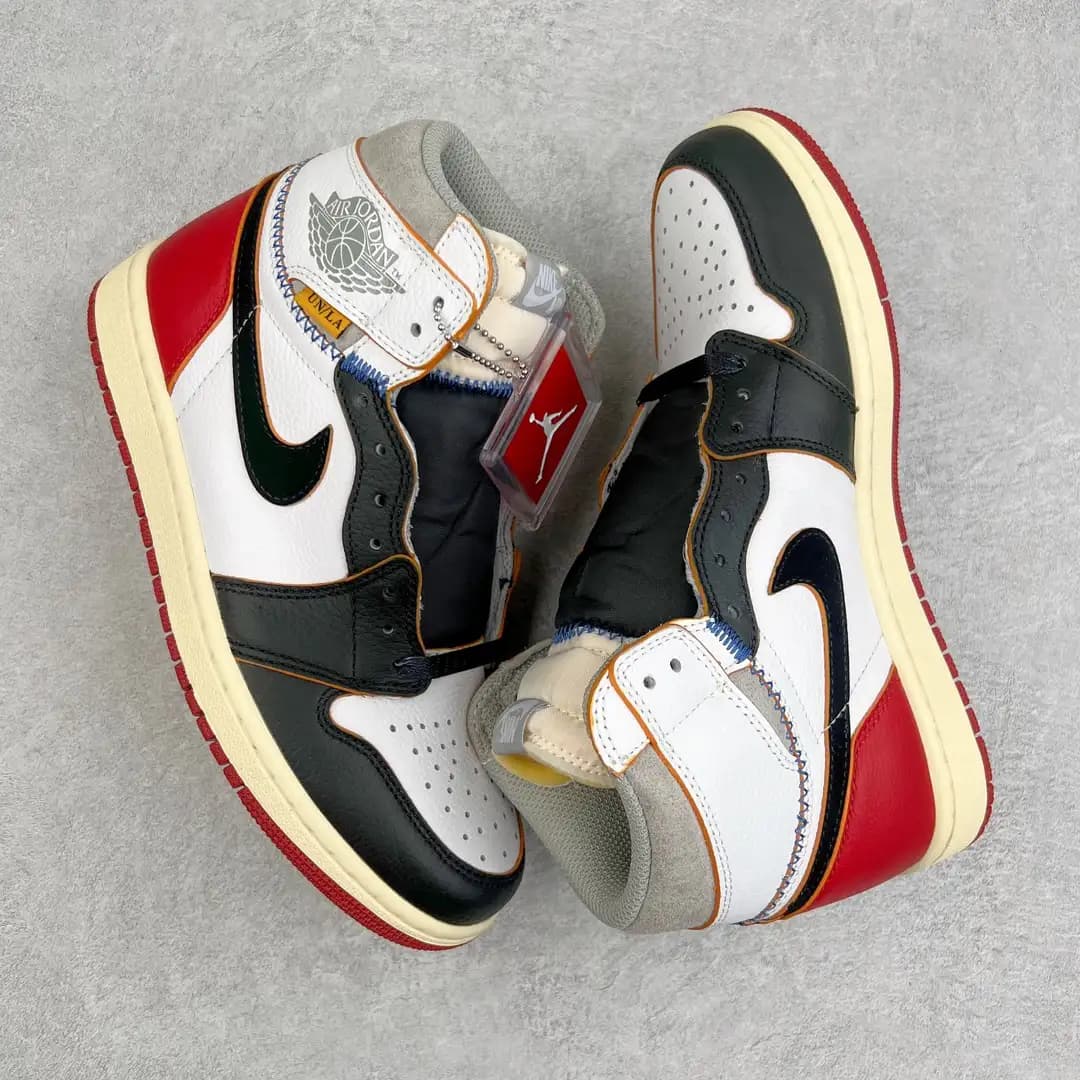 Air Jordan 1 - Image 2