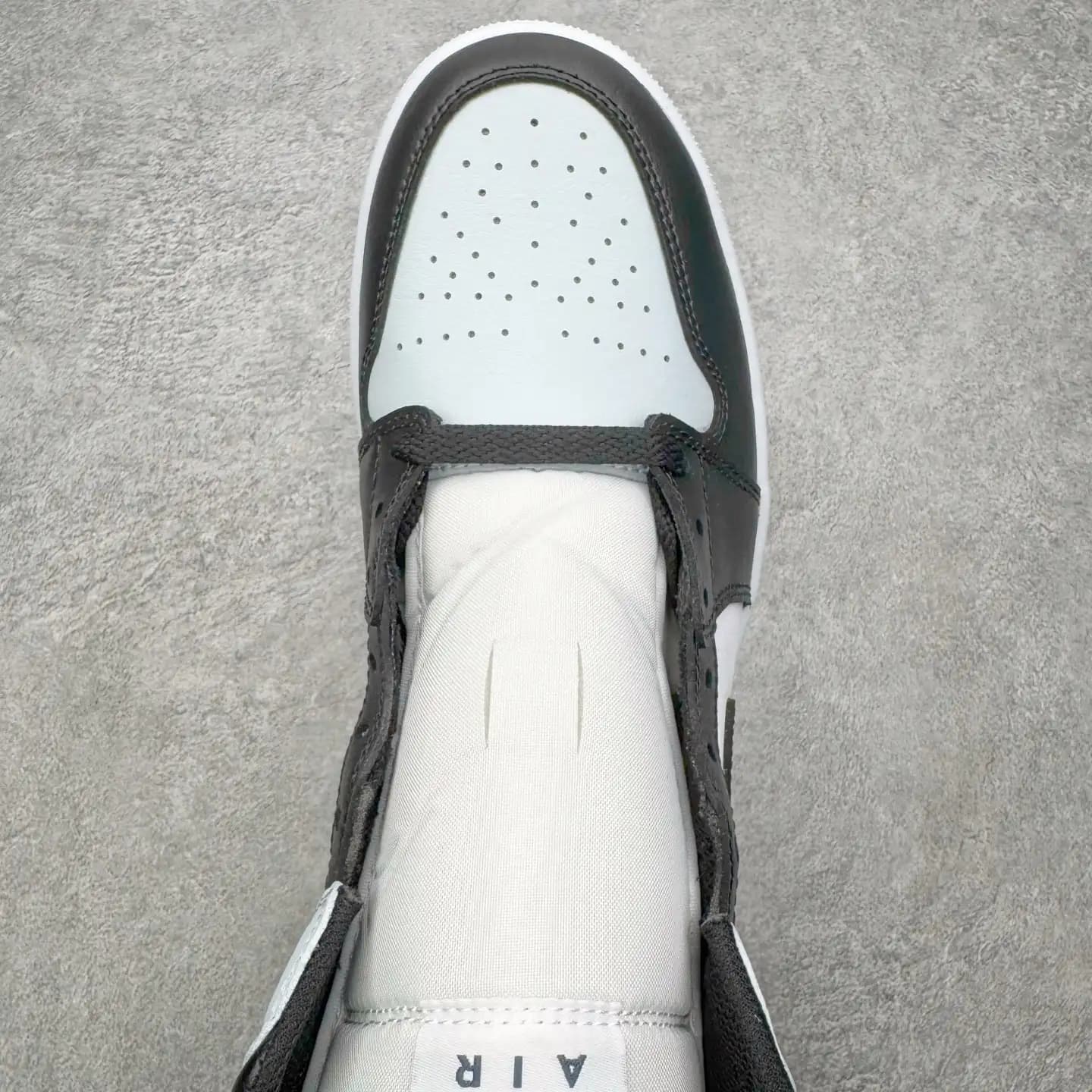 Air Jordan 1 - Image 7