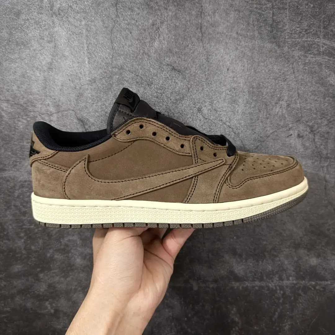 Air Jordan 1 Low