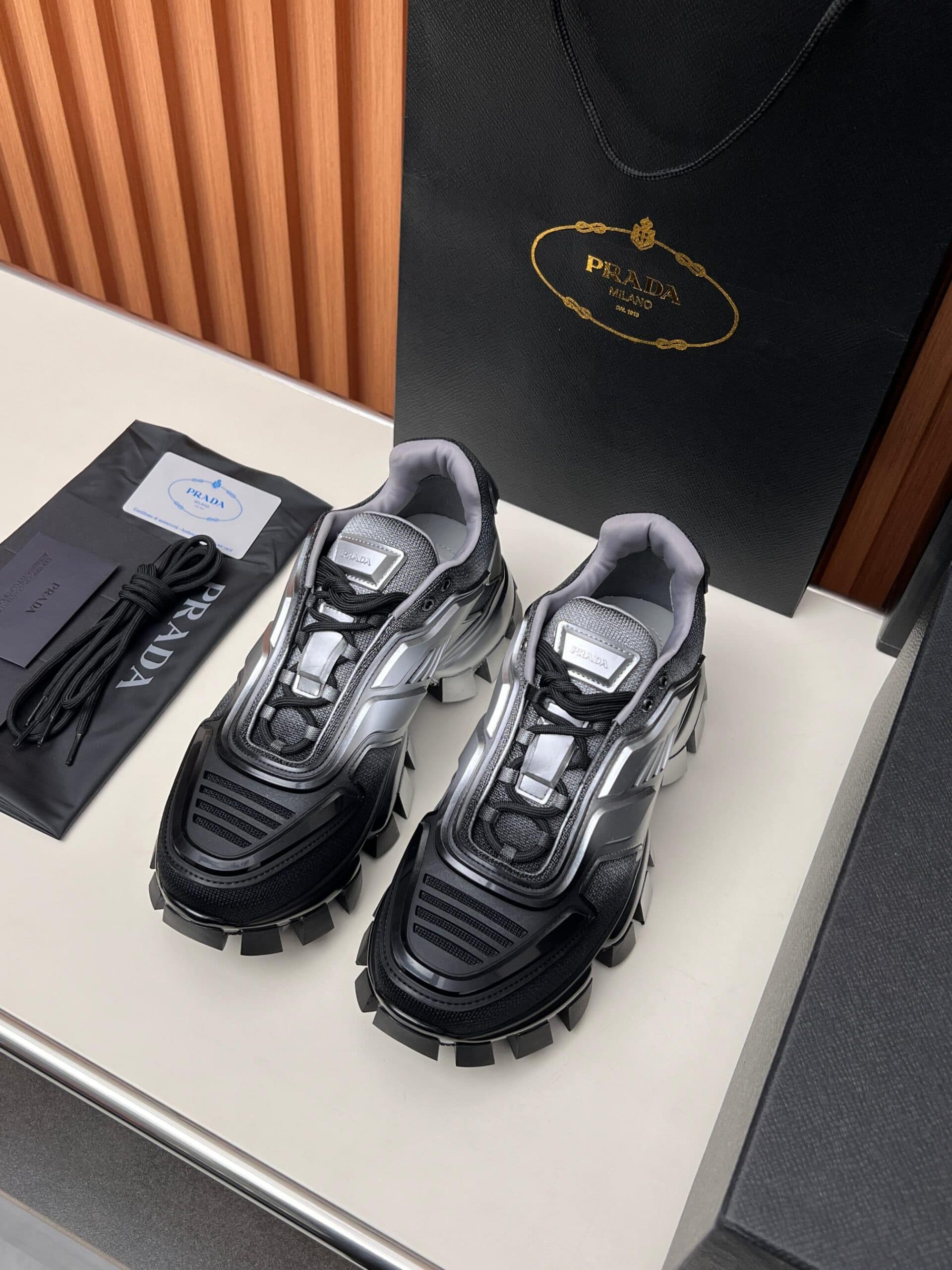 PRADA - Image 5