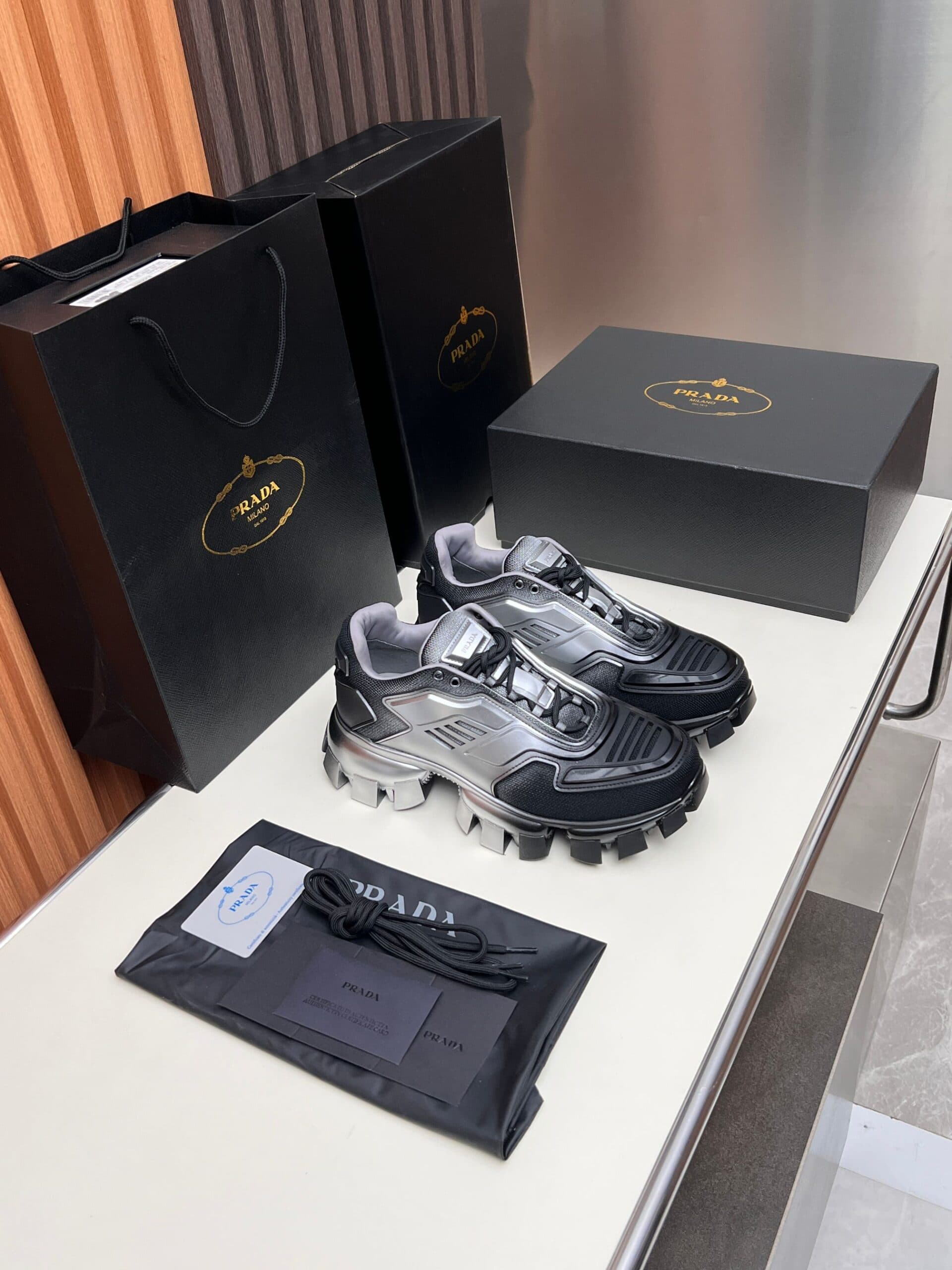 PRADA - Image 6