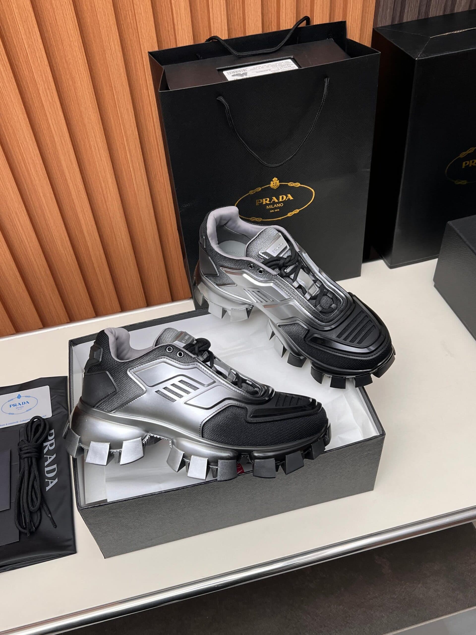 PRADA - Image 7