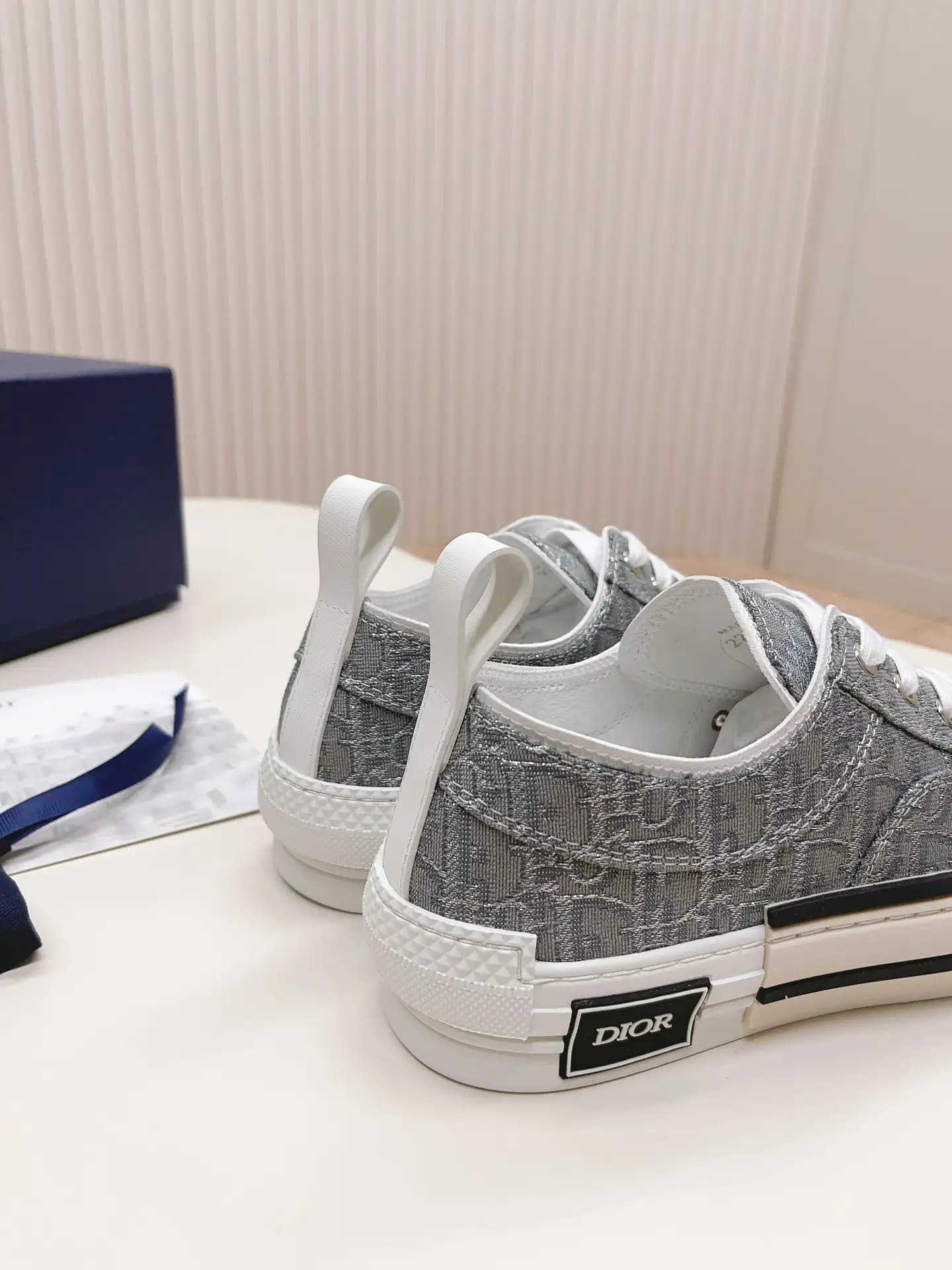 Dior B23 - Image 2