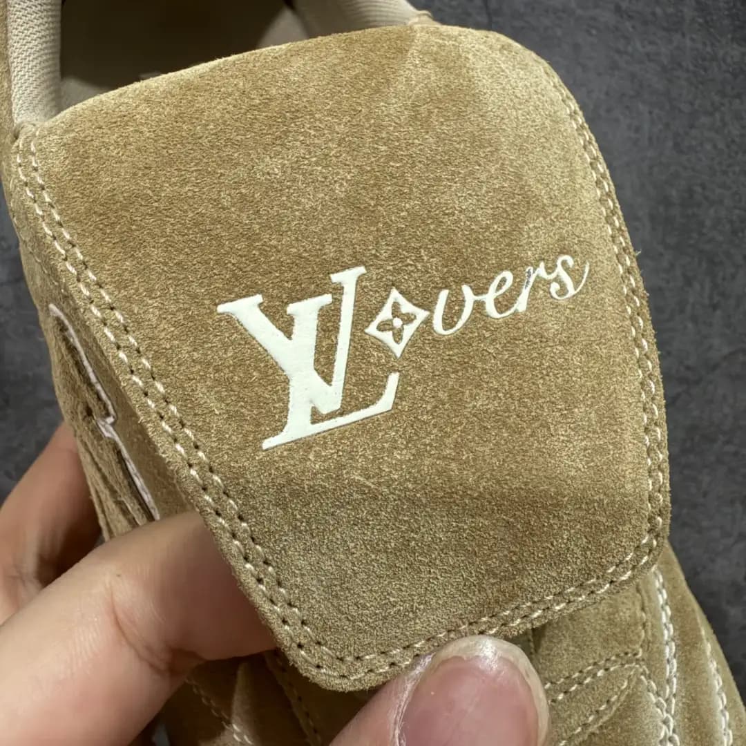 Louis Vuitton Footprint - Image 5