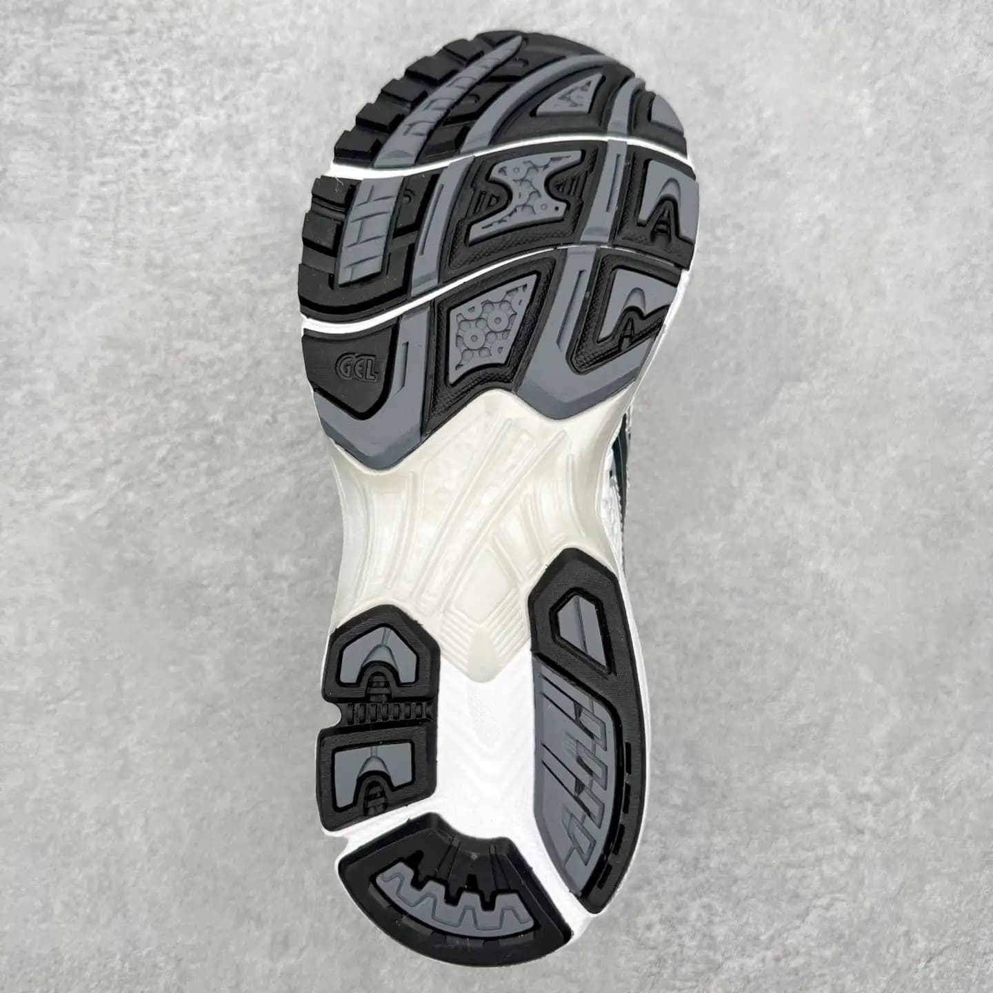 ASICS Gel-Kayano 14 - Image 8