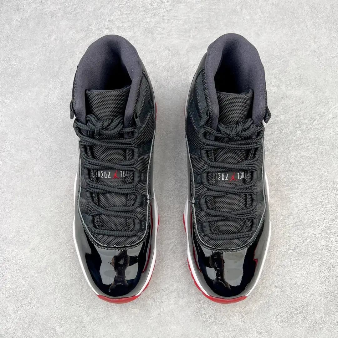 Air Jordan 11 - Image 2