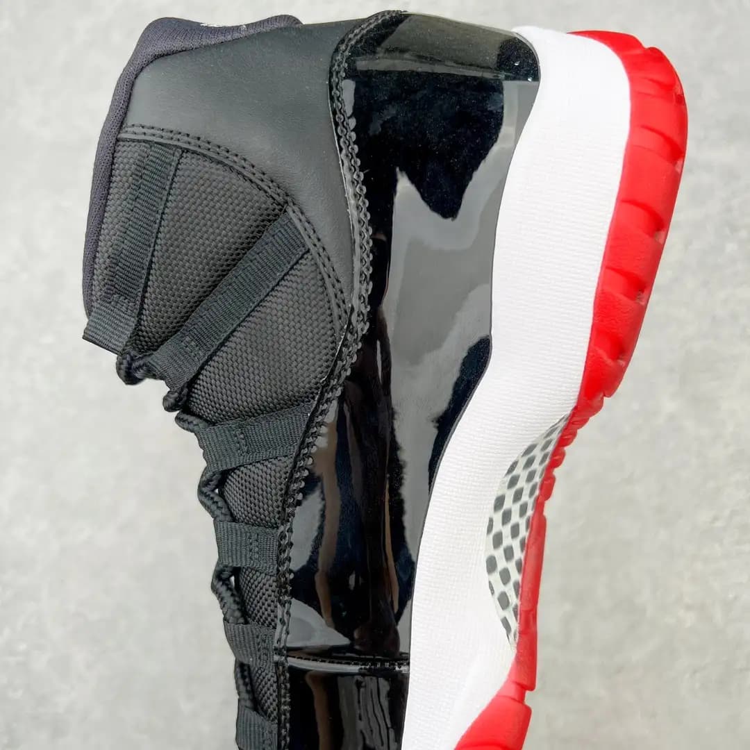 Air Jordan 11 - Image 3