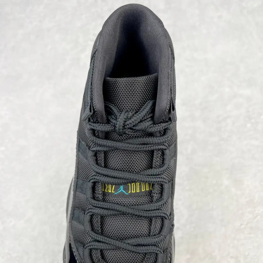 Air Jordan 11 - Image 5