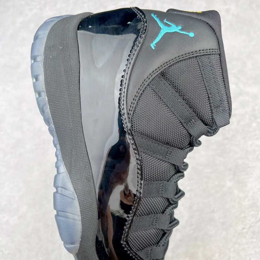 Air Jordan 11 - Image 6