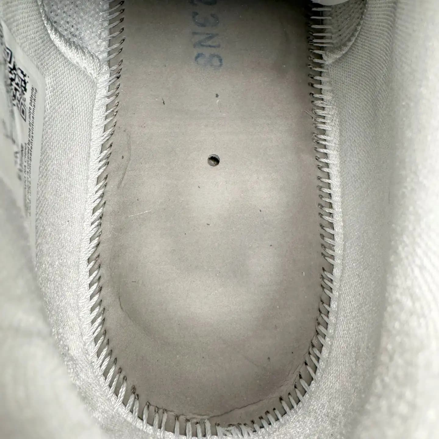 Air Jordan 11 - Image 2