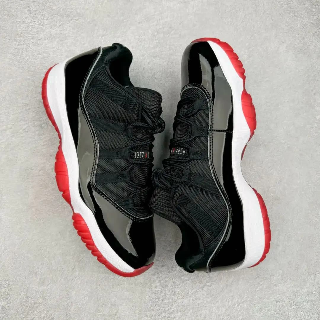 Air Jordan 11 - Image 3