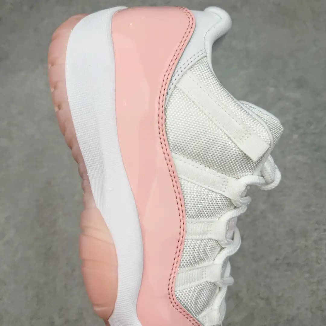 Air Jordan 11 - Image 4