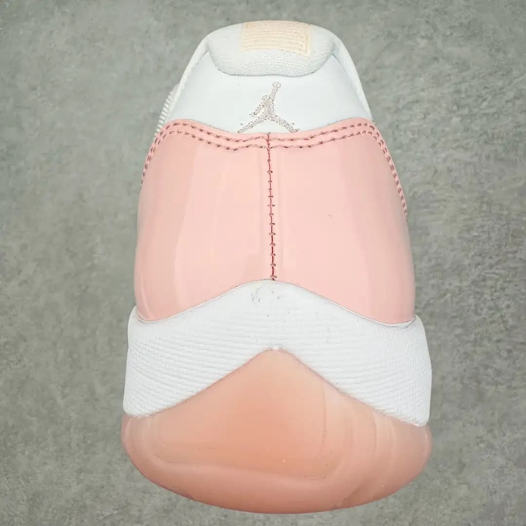 Air Jordan 11 - Image 5