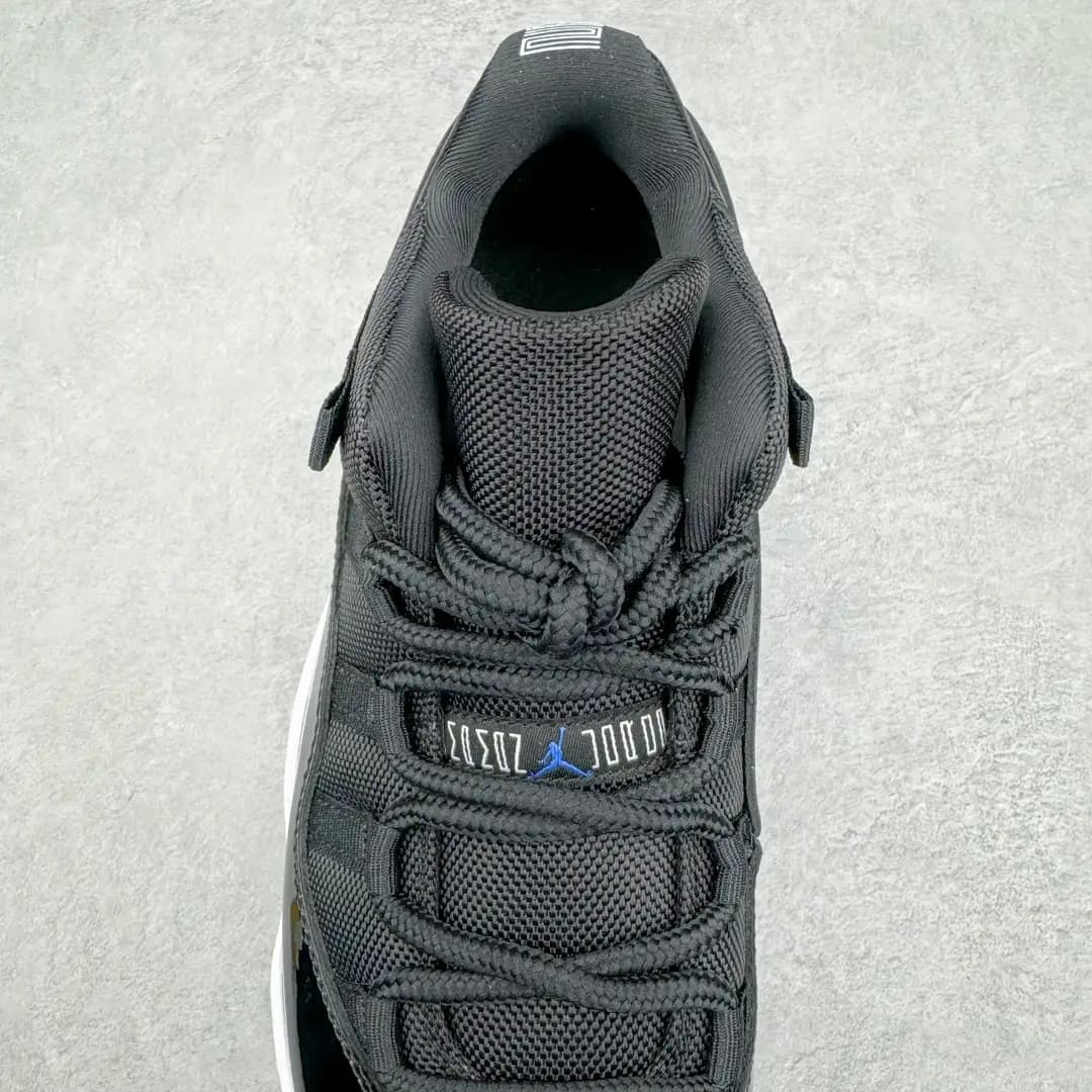 Air Jordan 11 - Image 7