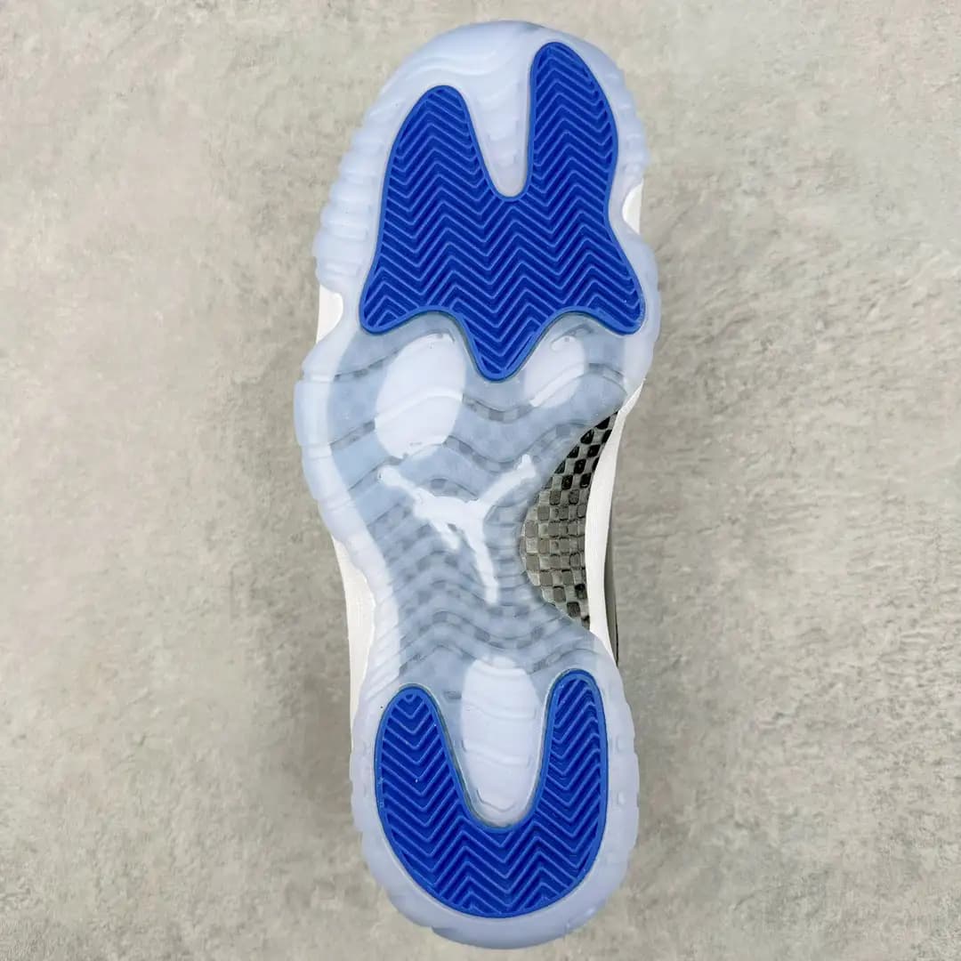Air Jordan 11 - Image 8