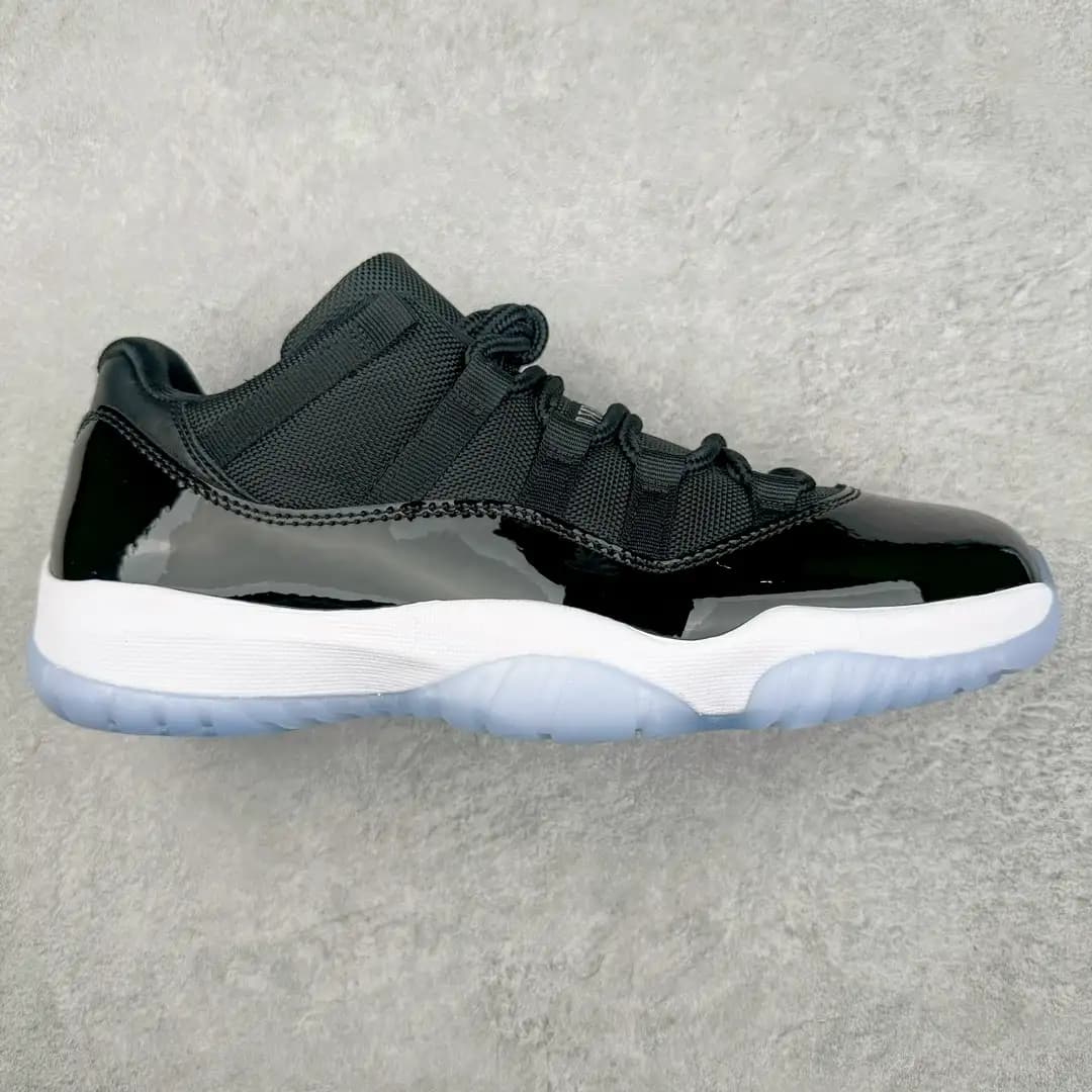 Air Jordan 11