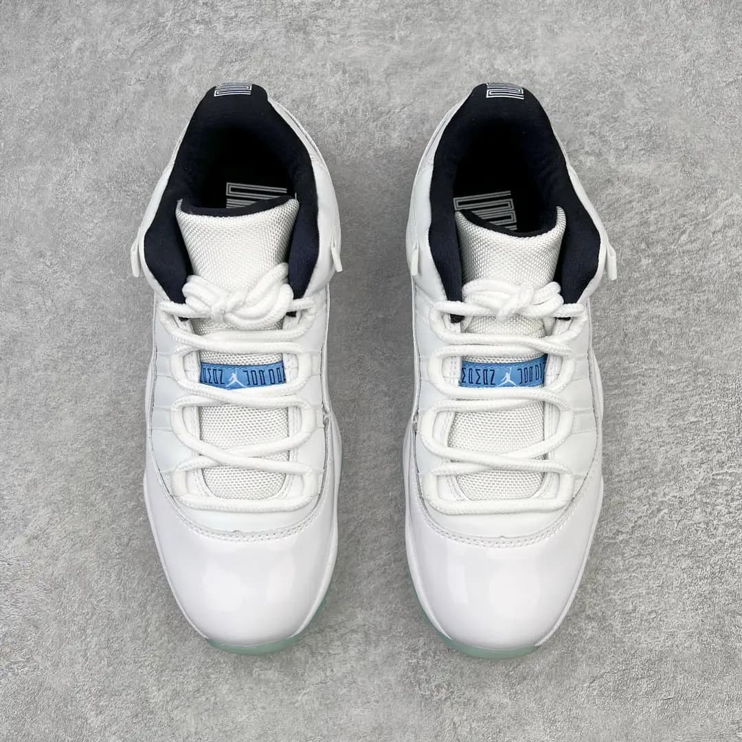 Air Jordan 11 - Image 2