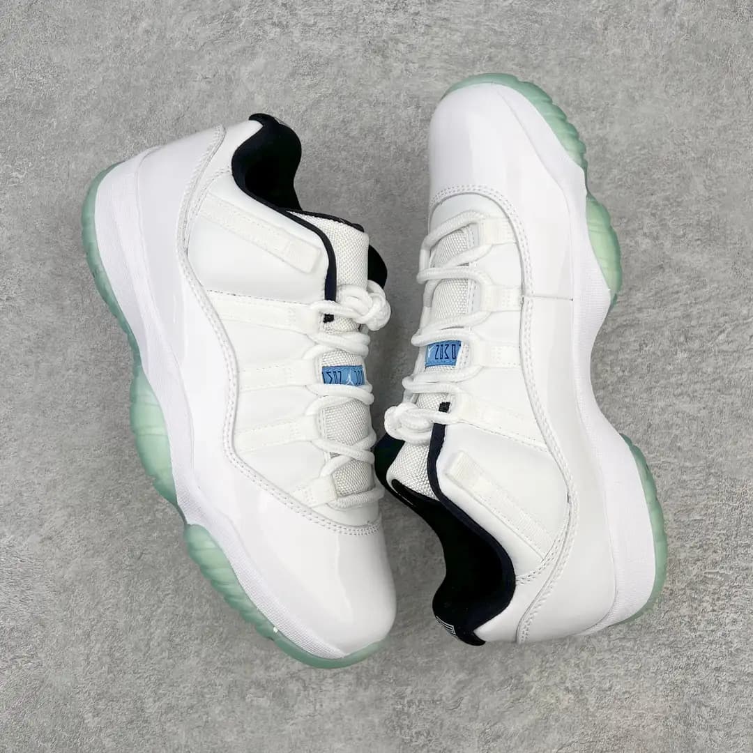 Air Jordan 11 - Image 3
