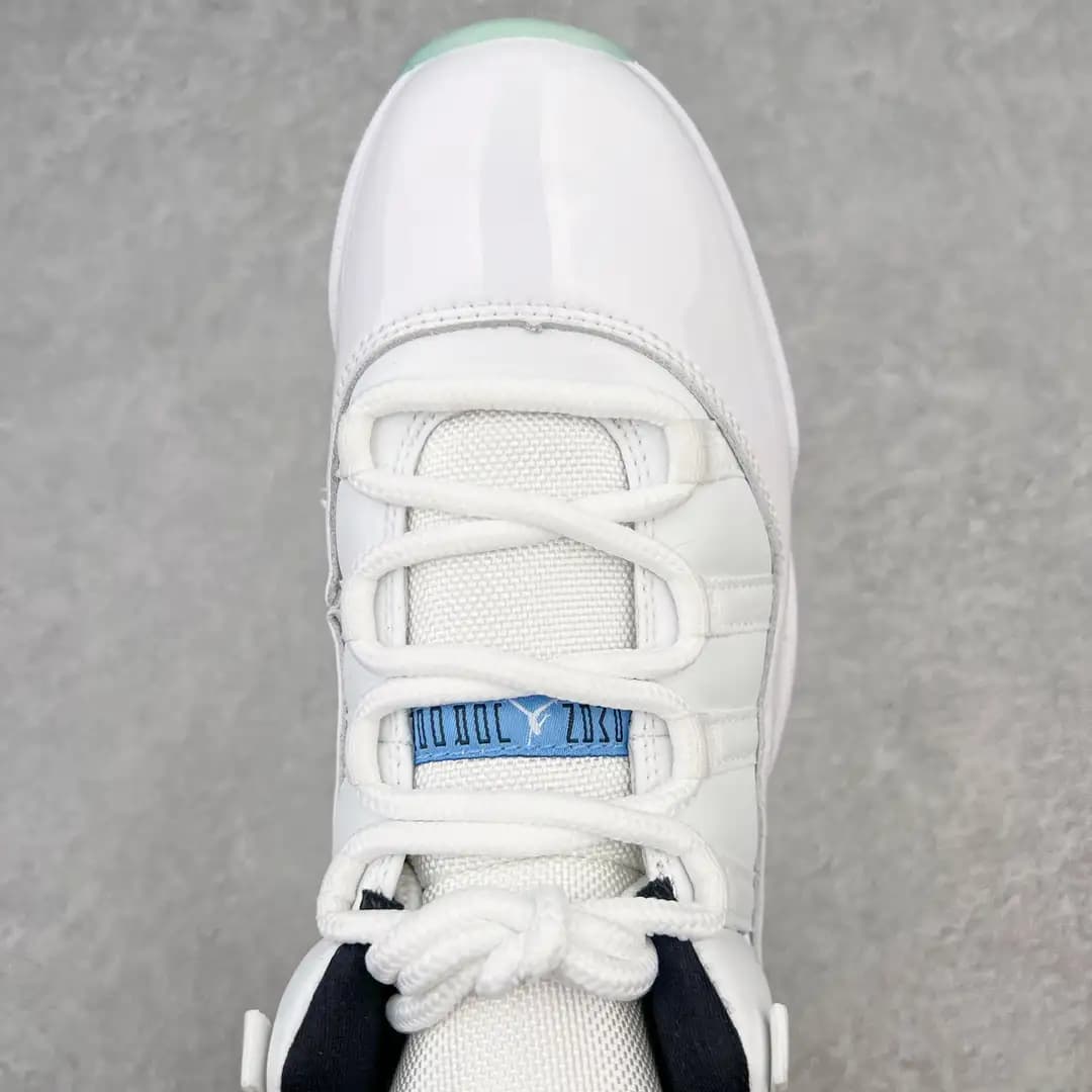 Air Jordan 11 - Image 8