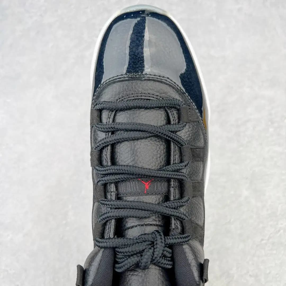 Air Jordan 11 - Image 5