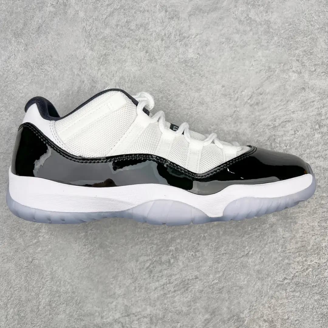 Air Jordan 11
