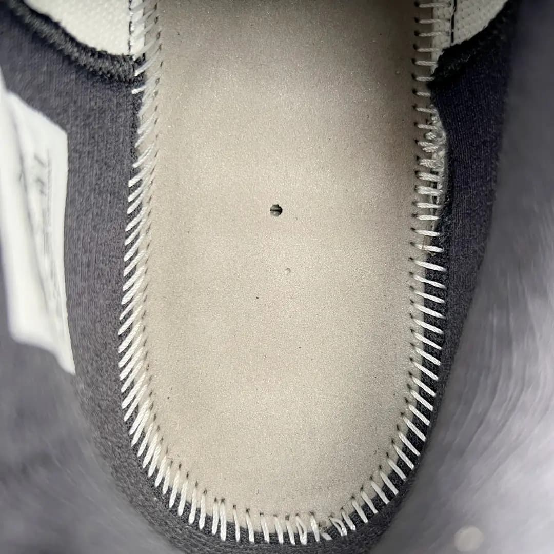 Air Jordan 11 - Image 2