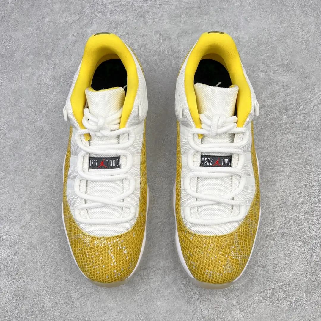Air Jordan 11 - Image 2