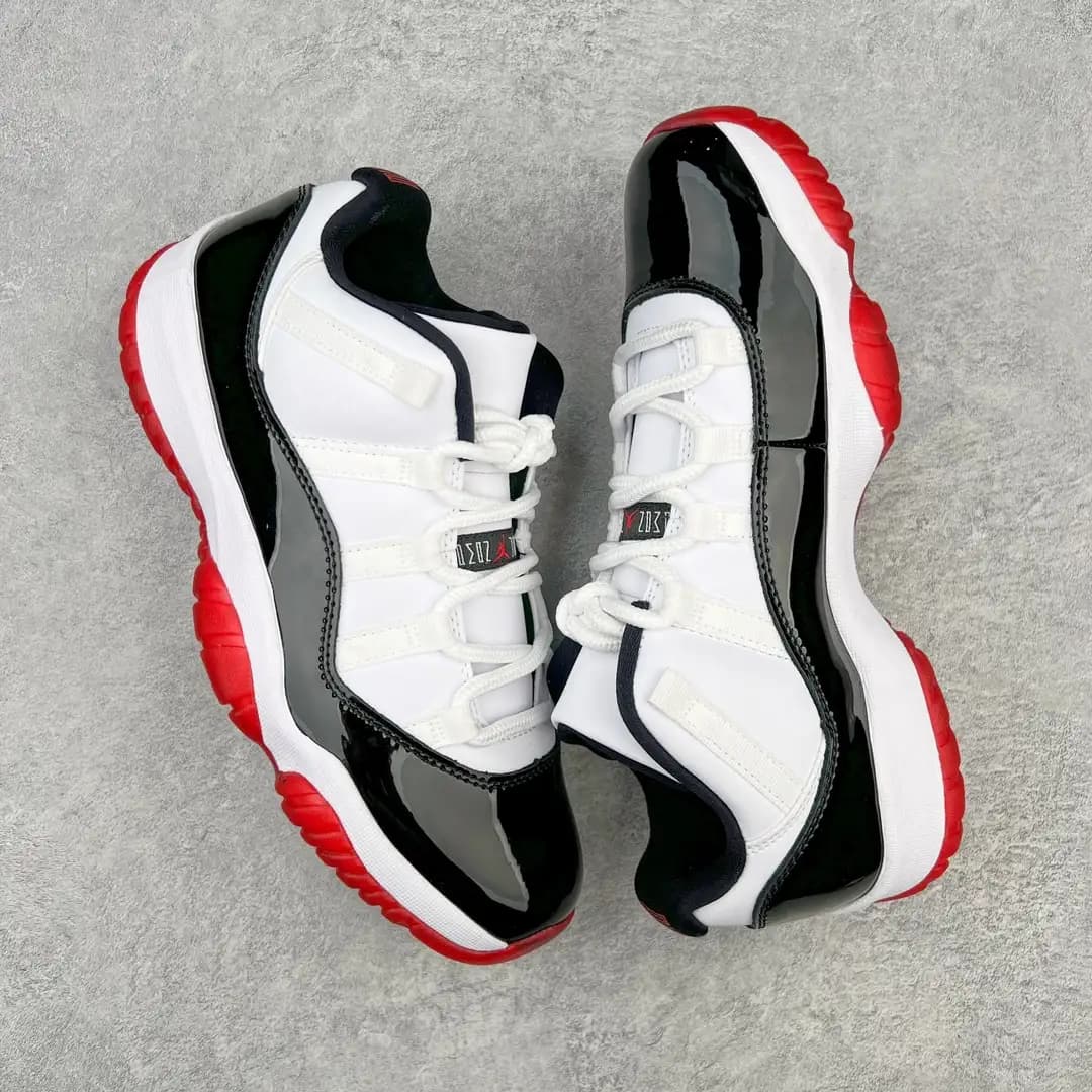 Air Jordan 11 - Image 2