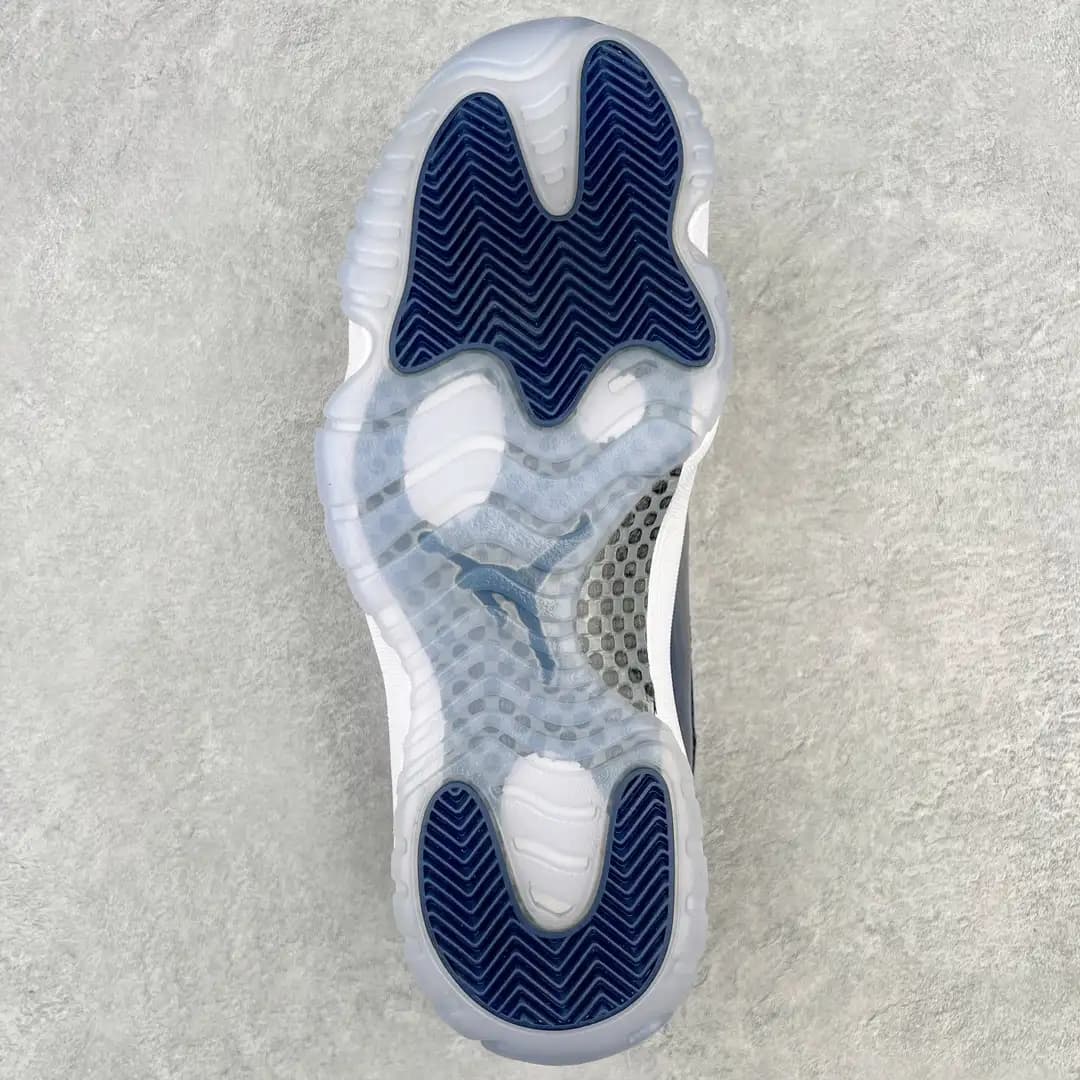 Air Jordan 11 - Image 8