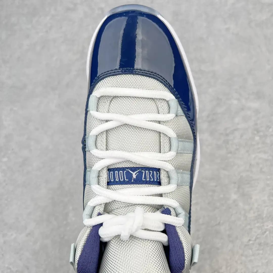 Air Jordan 11 - Image 9