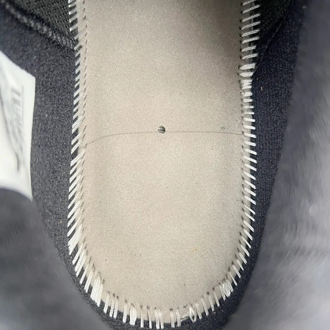 Air Jordan 11 - Image 2